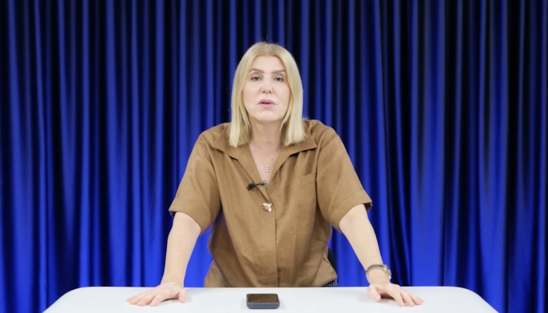 Simge Sağın Konserinde Dantelli İç Çamaşırı Tartışması: Sevda Türküsev’in Yorumları