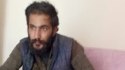Ağrı'da engelli oğlunu 7 yıl sonra parkta buldu: Üzerine açılan şirketlerle şoke oldu