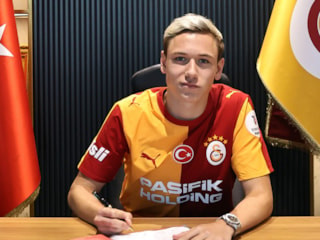 Galatasaray, Aleksey Batrakov'un transferini resmen açıkladı