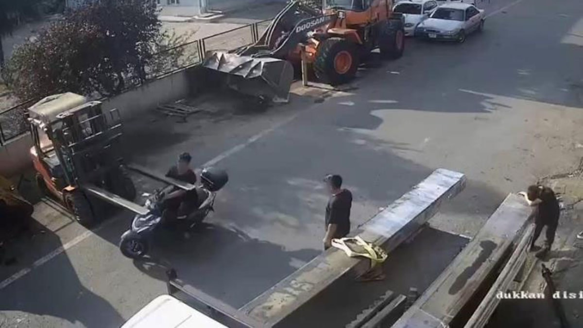 Tekirdağ'da motosiklet sürücüsü, forkliftin ayaklarına çarptı