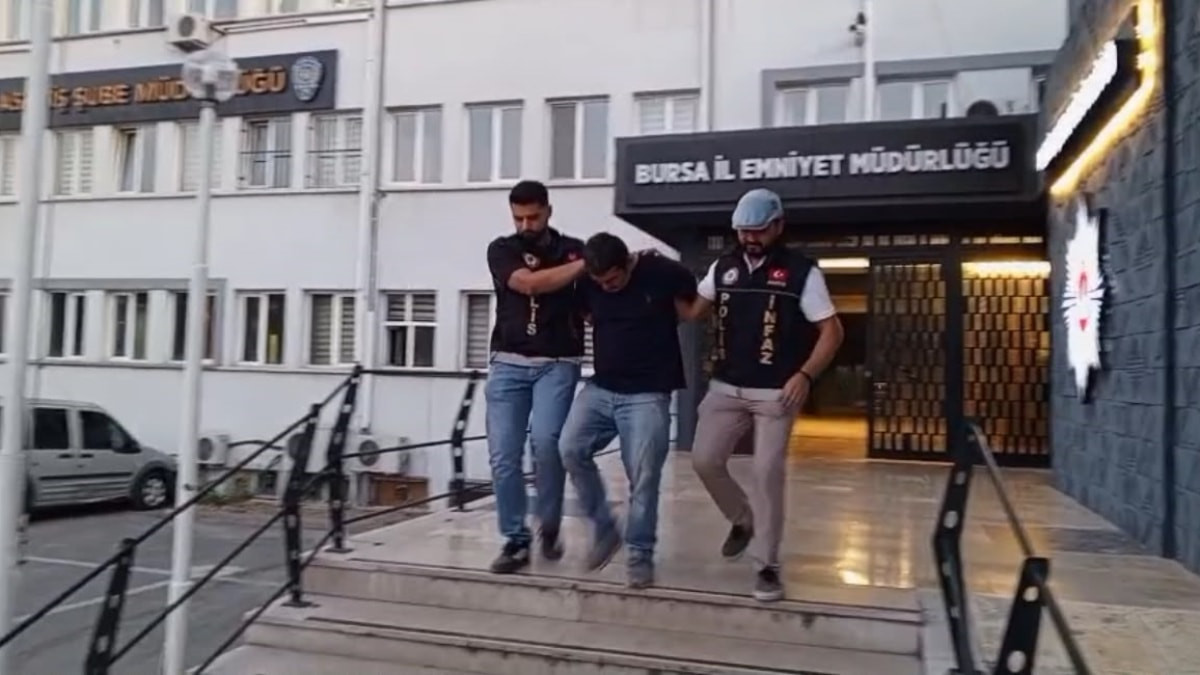 Bursa'da bağ evinde tatil yapan aranan şahıs, yakalanıp cezaevine gönderildi
