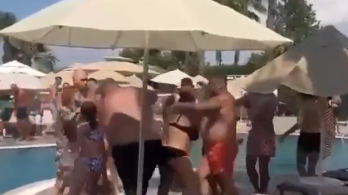 Kuşadası'nda tatilciler arasında kavga çıktı