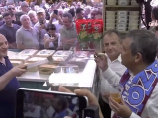 Özgür Özel'den 'İstanbul'un fethi' gafı: 1483'te fethedildi