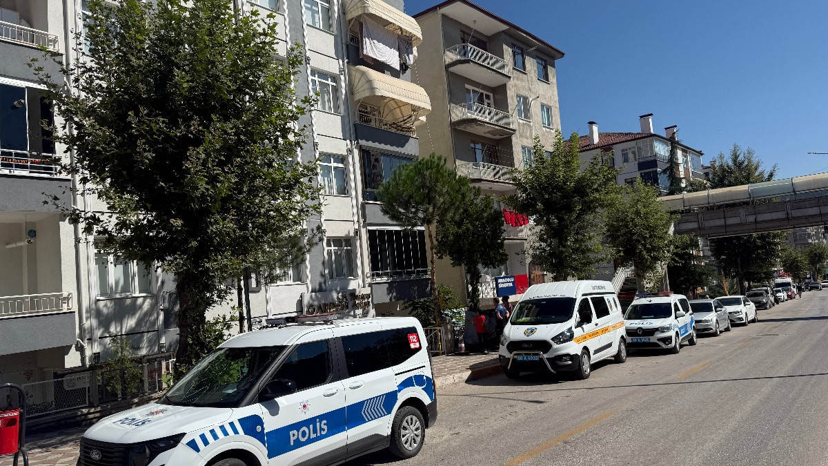 Tokat'ta balkondan düşen 70 yaşındaki adam kurtarılamadı