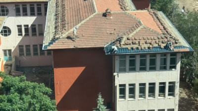 Diyarbakır'da işçilerin güvenlik önlemi almadan çalıştığı anlar kamerada