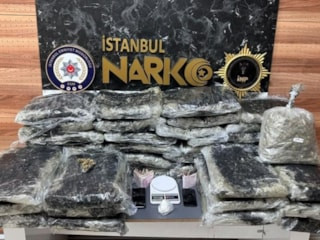 İstanbul'da taksiyle uyuşturucu sevkiyatına operasyon