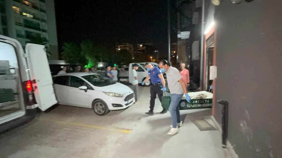 Antalya'da Norveç asıllı yaşlı adam evinde ölü bulundu