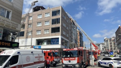 Bayrampaşa’da 4 katlı binada yangın