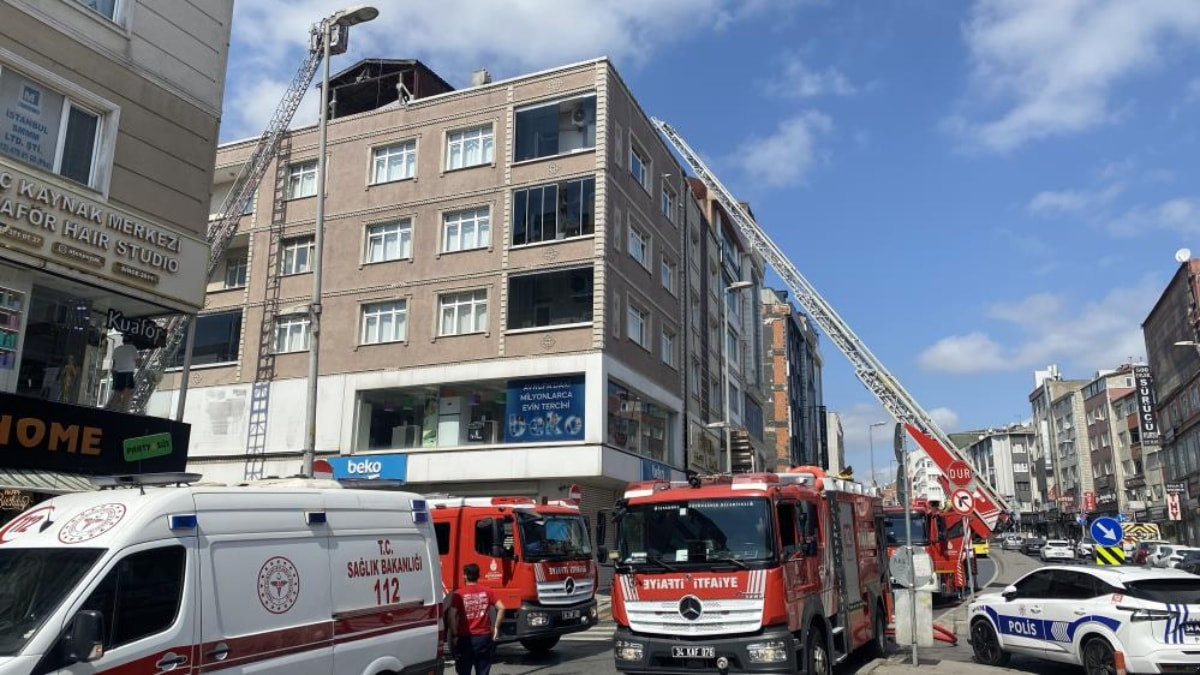 Bayrampaşa’da 4 katlı binada yangın