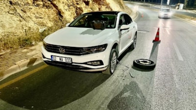 Adıyaman'da aynı çukur, 4 aracın lastiğini patlattı