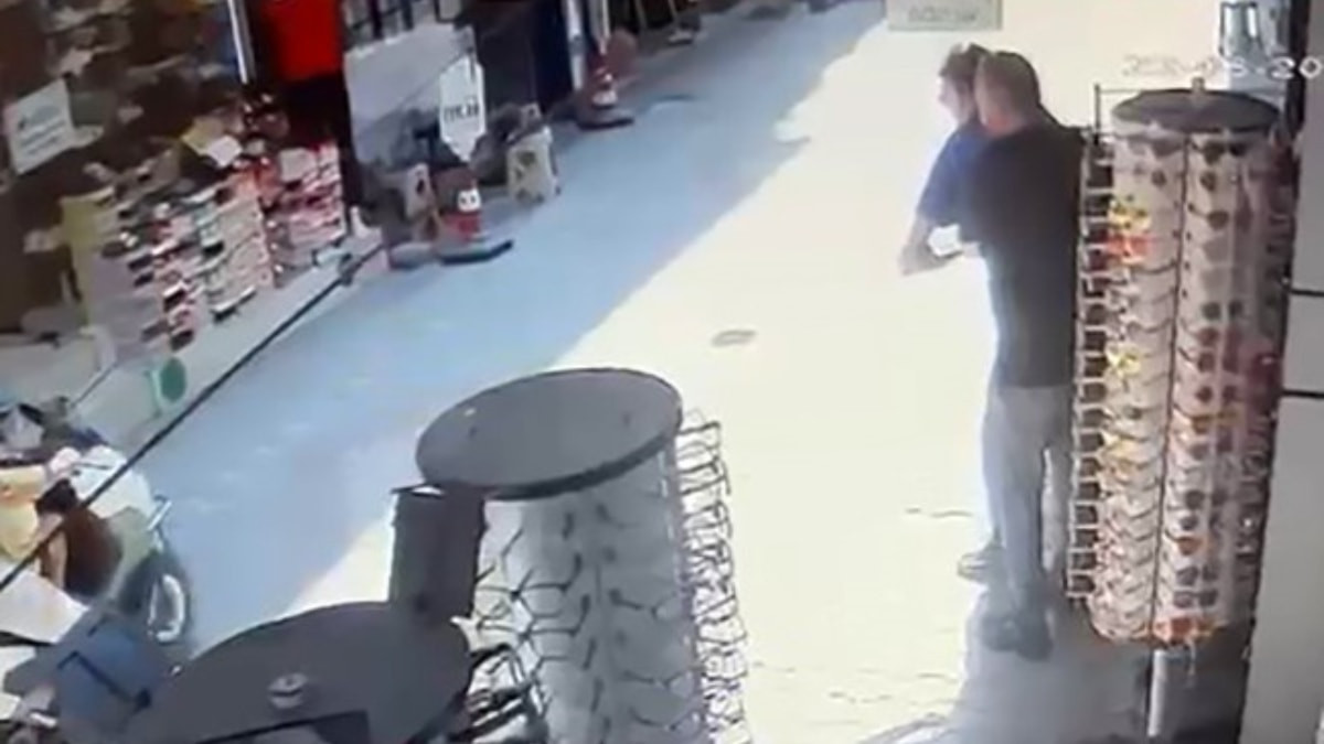 Bursa'da esnafın Heimlich manevrası hayat kurtardı