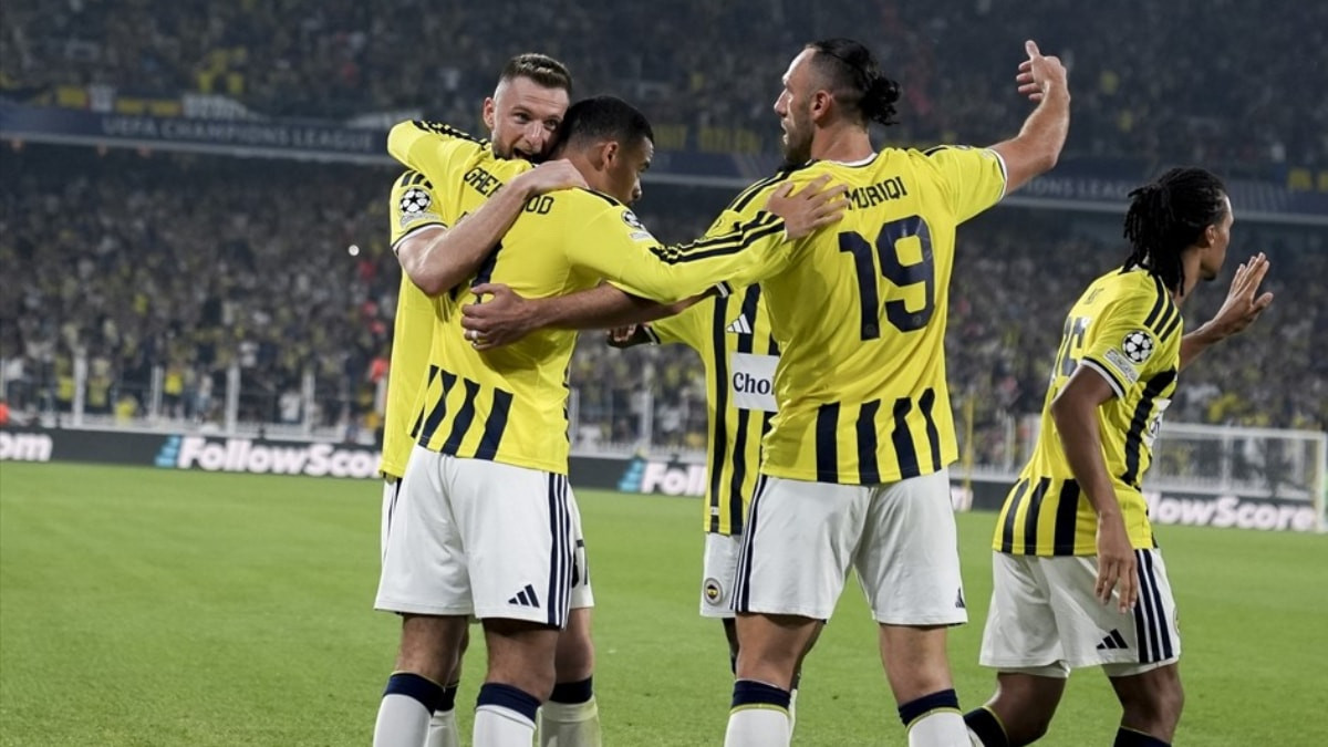 Fenerbahçe - Konyaspor maçının ilk 11'leri