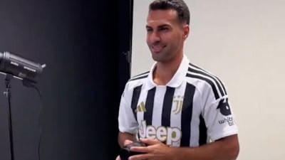 Juventus medya ekibinden oyunculara 'kamera lensi' şakası: Zeki havada yakaladı...