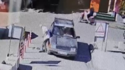 Adana'da yaşlı adama çarpan sürücü yoluna devam etti