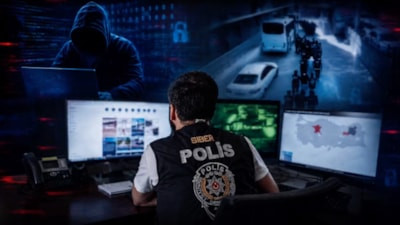 18 ilde siber suç operasyonu: 37 tutuklama