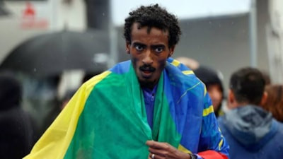 Yomif Kejelcha, yarı maratonda dünya rekoru kırdı