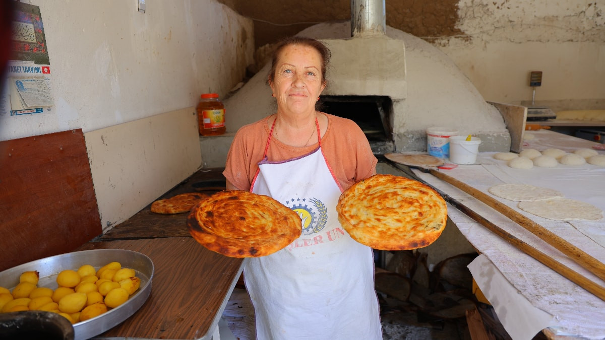 Kahramanmaraş Çardak'ta 160 yıllık ekmek geleneği