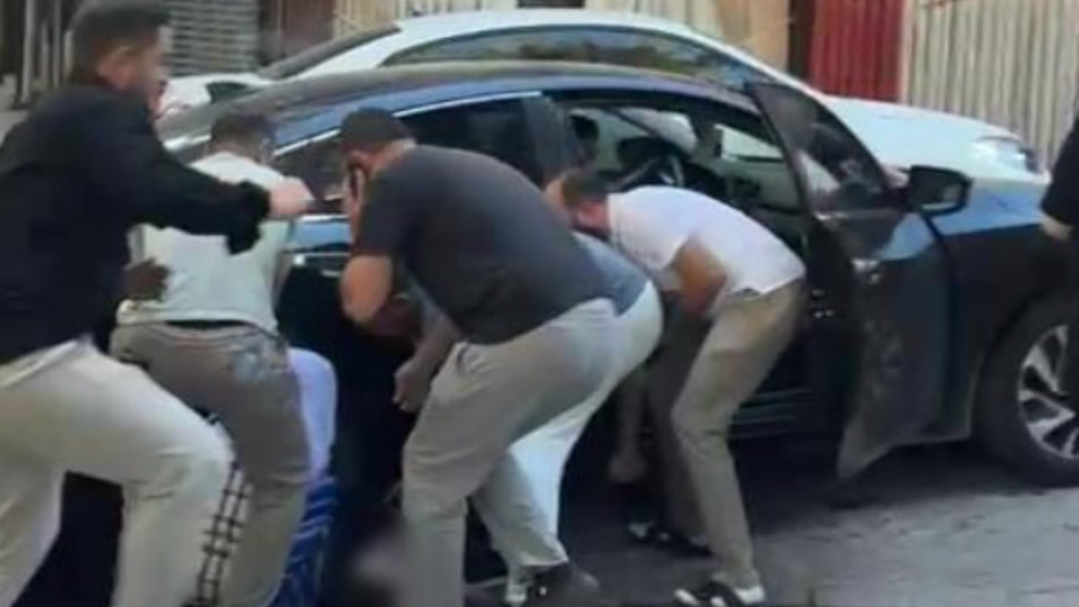 İzmit'te çocuk otomobilin altında kaldı