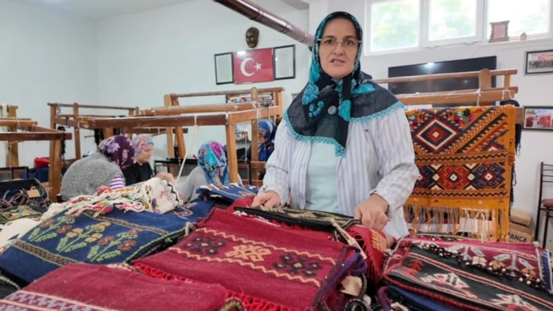 Dokuyan Ellerin Sesleri: Cicim Dokumasıyla Geçmişten Gelen Desenler Günümüzde Yaşatılıyor
