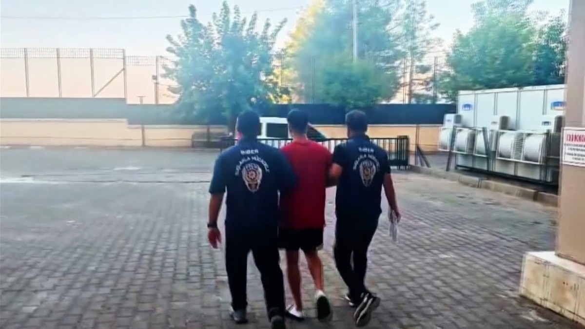 Diyarbakır'da dolandırıcı, cep telefonu siparişinde yakayı ele verdi