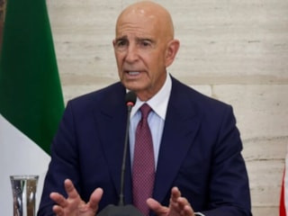 ABD'li elçi Tom Barrack'tan YPG'nin kendini feshetmesine ilk yorum