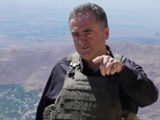 İsrail Savunma Bakanı çelik yelek giyip Türkiye'yi tehdit etti