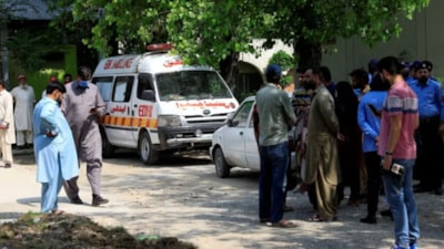 Pakistan'da bir hastanenin yenidoğan ünitesinde çıkan yangında 15 bebek öldü
