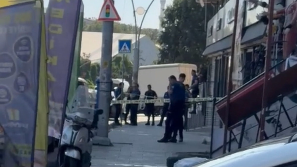 İstanbul'da işçinin 3'üncü kattan düştüğü anlar kamerada