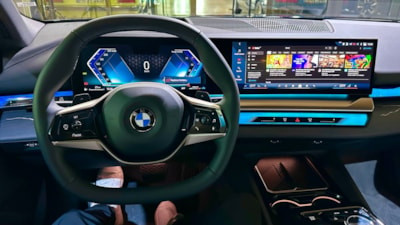 BMW resmen açıkladı: Fiziksel düğmeler geri gelecek mi?