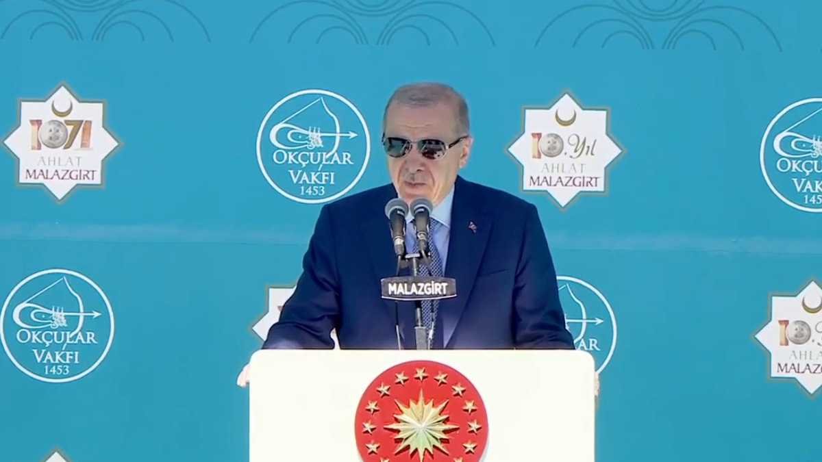 Cumhurbaşkanı Erdoğan'dan terörsüz bölge vurgusuna tarihsel referans: Atımızın kuyruğunu bağladık
