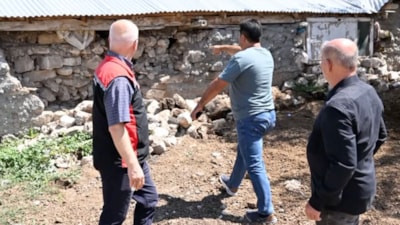 Kayseri'deki depremde bazı evlerde hasar oluştu