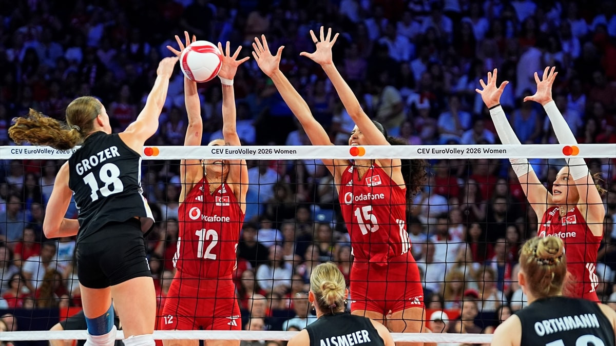 A Milli Kadın Voleybol Takımı, Almanya'yı devirdi