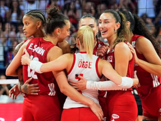 A Milli Kadın Voleybol Takımı, Almanya'yı devirdi