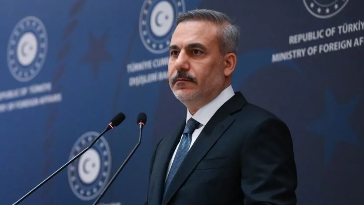 Hakan Fidan YPG'nin fesih kararını değerlendirdi