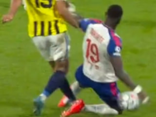 Fenerbahçe, Lyon maçında penaltı bekledi