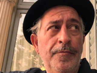 Cem Yılmaz'ın son hali şaşırttı: Yeni imajı ile görüntülendi