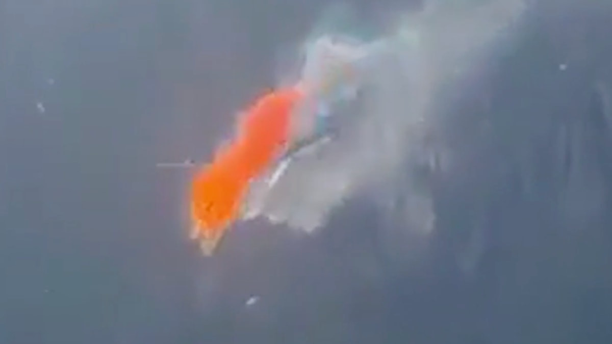 İtalya'da gyrocopter teleferik kablolarına çarptı: 2 kişi hayatını kaybetti