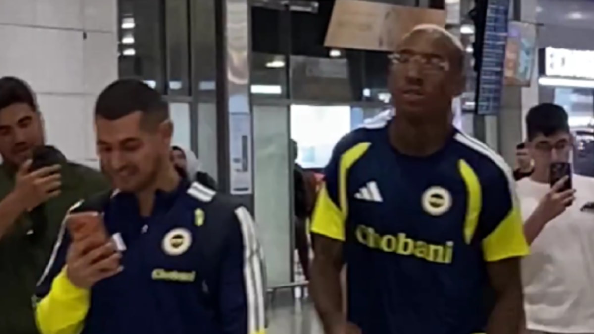 Şampiyonlar Ligi'ne kalan Fenerbahçe yurda döndü