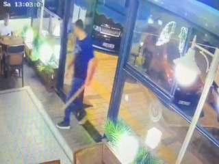 Aydın'da sopa ile kafe işletmecisini darbetti