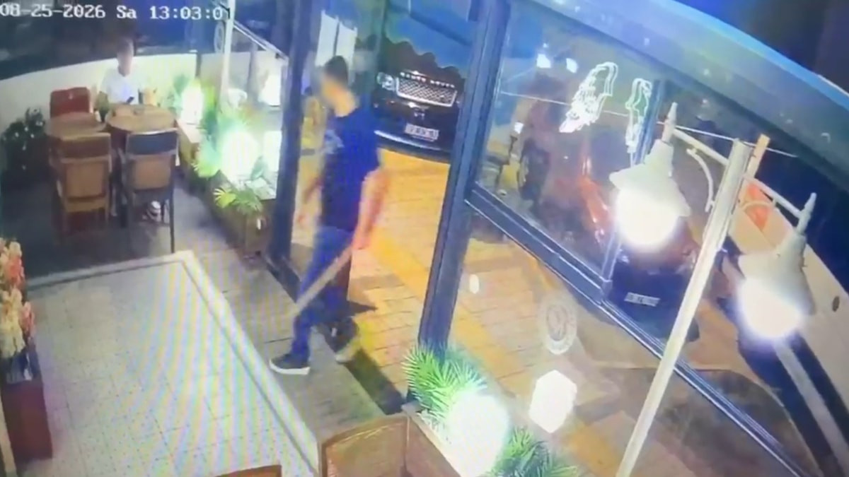 Aydın'da sopa ile kafe işletmecisini darbetti