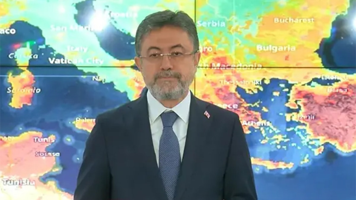 Tarım ve Orman Bakanı Yumaklı'dan üç bölge için orman yangını uyarısı