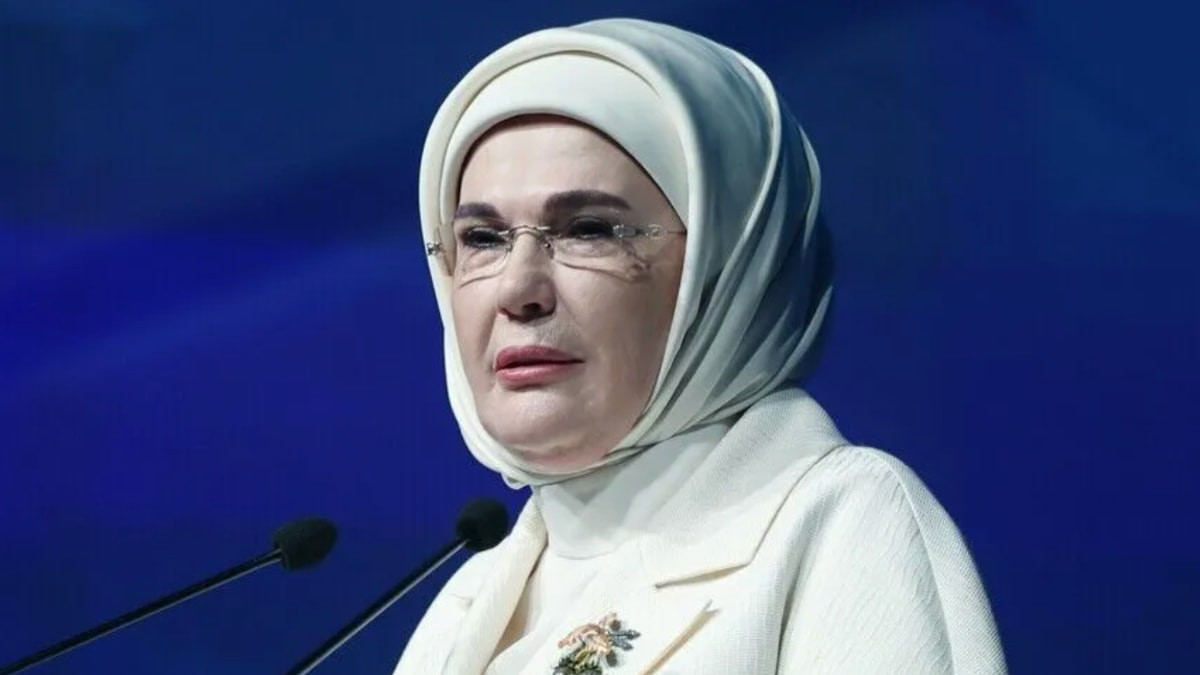 Emine Erdoğan, Şule Yüksel Şenler'i ölüm yıl dönümünde andı