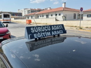 Ehliyet sınavlarında sabit parkur dönemine sona eriyor