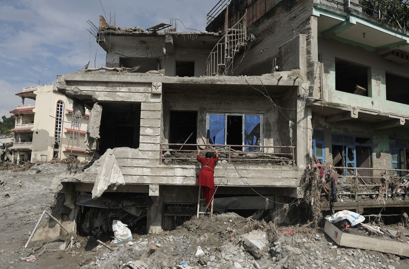 Nepal'deki yıkıcı sellerin ardından yaşananlar - Resim 7