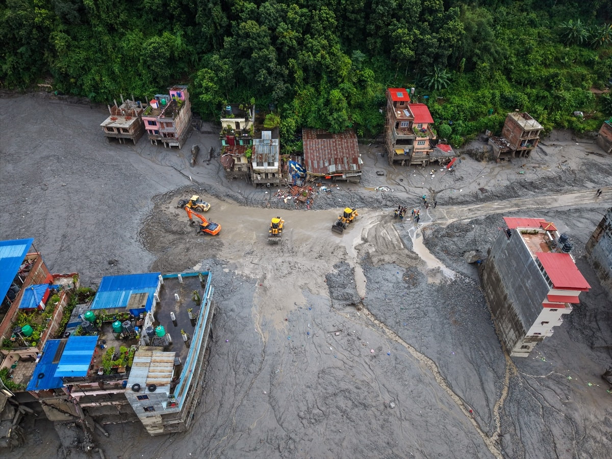 Nepal'deki yıkıcı sellerin ardından yaşananlar - Resim 38