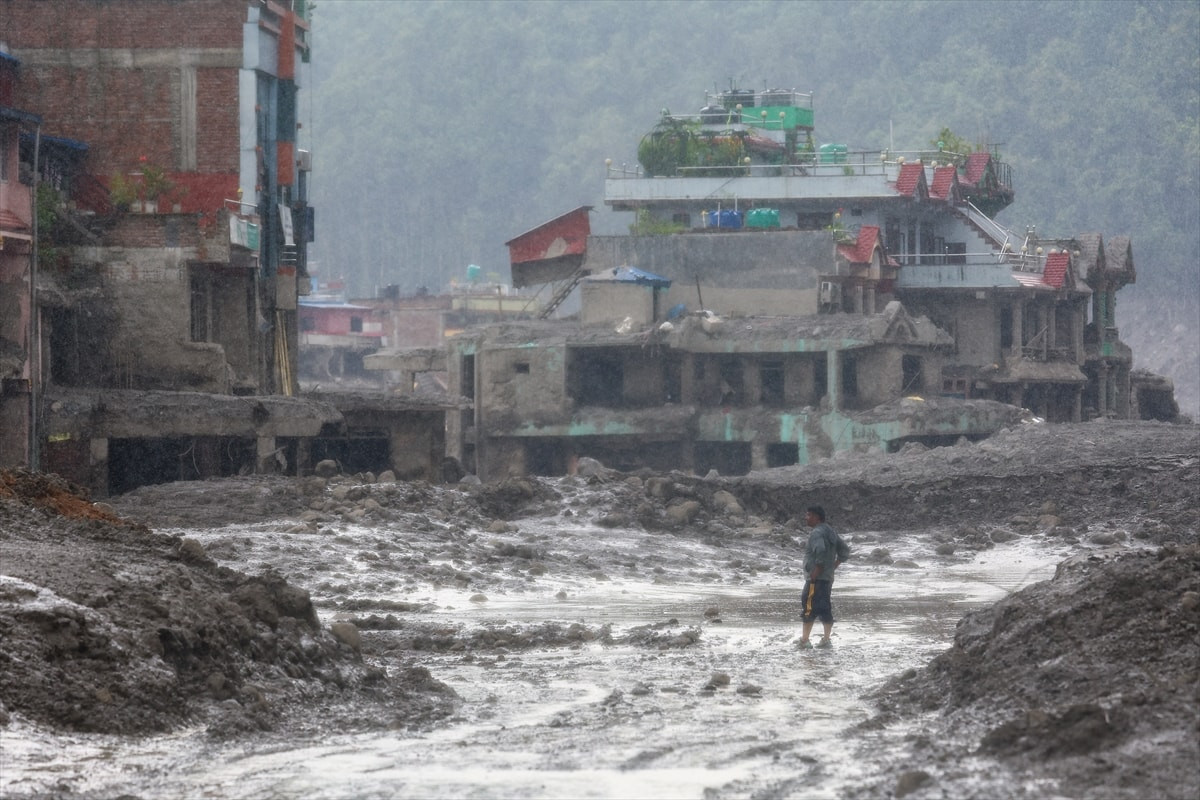 Nepal'deki yıkıcı sellerin ardından yaşananlar - Resim 44