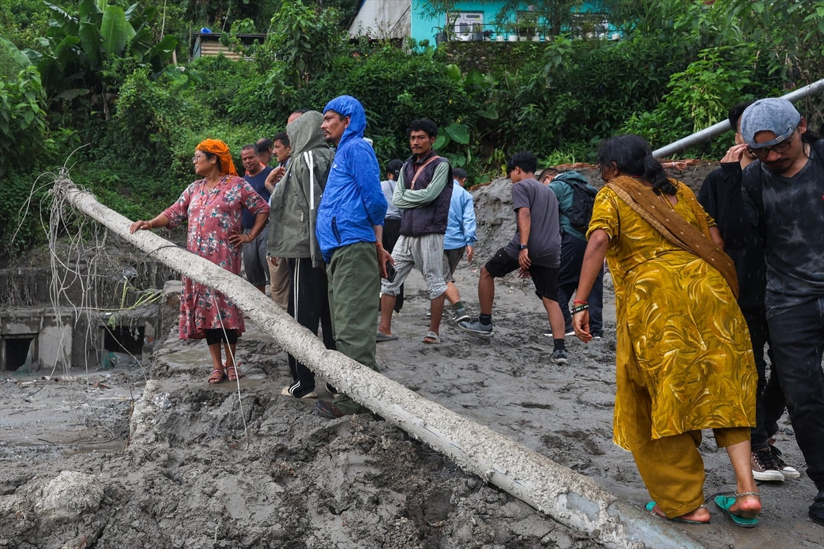 Nepal'deki yıkıcı sellerin ardından yaşananlar - Resim 40