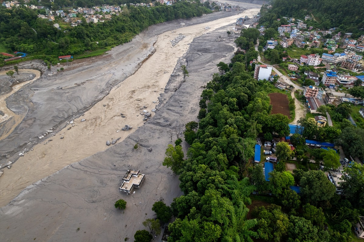 Nepal'deki yıkıcı sellerin ardından yaşananlar - Resim 53