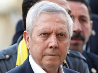 Fenerbahçe'yi karşılamaya giden taraftarlar uzaklaştırıldı: Devreye Aziz Yıldırım girdi!