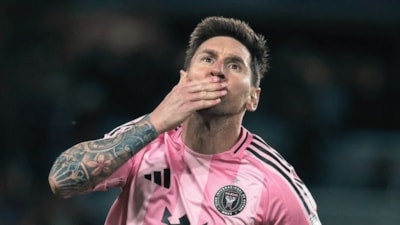 39 yaşında harikalar yaratmaya devam ediyor: Lionel Messi 4 golle şov yaptı!